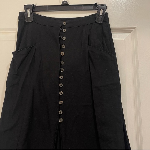 SIZE 4 | Black Midi Skirt with Buttons, Split Hem - Picture 3 of 3